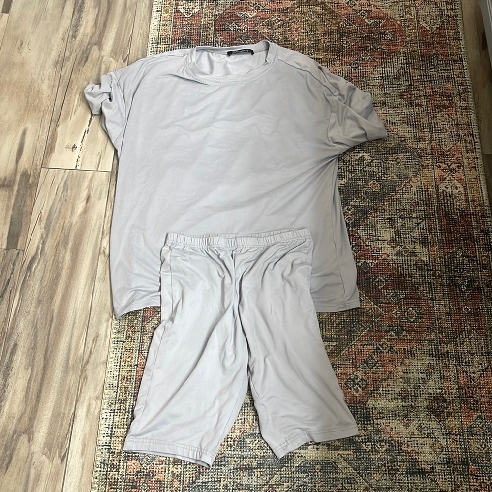 Amazon tee and bike short set
